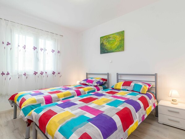 3 bedrooms, iron/ironing board, travel cot, free WiFi - Stunning private villa for 6 people with WIFI, private pool, A/C, TV and terrace (Pazin)