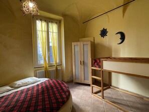 3 bedrooms, travel crib - Beautiful apartment for 9 people with TV and pets allowed (Finale Ligure)