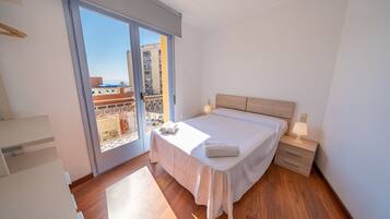 2 slaapkamers, een strijkplank/strijkijzer, gratis wifi, beddengoed