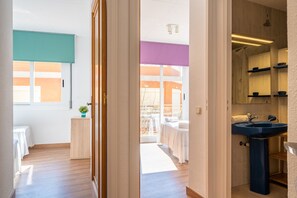 2 slaapkamers, een strijkplank/strijkijzer, gratis wifi, beddengoed