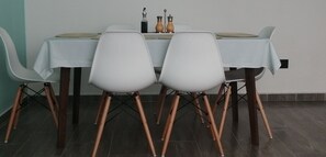 Dining - Vecinos de SalitreMágico, JardinBotánico, ParqueSimonB, CentroDeportivoSalitre  (Engativá)