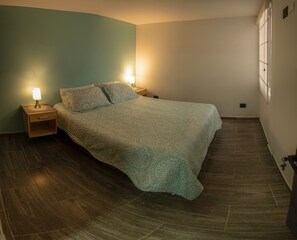 3 bedrooms, desk, iron/ironing board, travel cot - Vecinos de SalitreMágico, JardinBotánico, ParqueSimonB, CentroDeportivoSalitre  (Engativá)