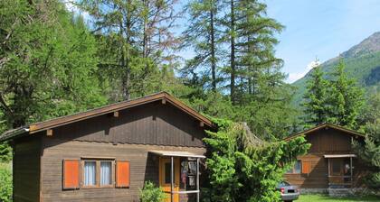 Agréable appartement dans une maison de vacances avec WIFI, TV, patio, animaux admis et parking