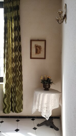 Traditional Double Room, 1 Bedroom, Oceanfront | 1 bedroom, individually decorated, laptop workspace, bed sheets