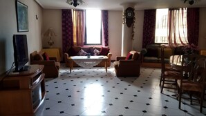 Lounge - Authentic BNB (Tangier)