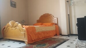 Comfort Double Room, Sea View | Individually decorated, laptop workspace, bed sheets - Authentic BNB (Tangier)