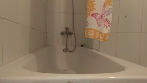 Chambre traditionnelle double, 1 chambre, au bord de l’océan | Baignoire profonde