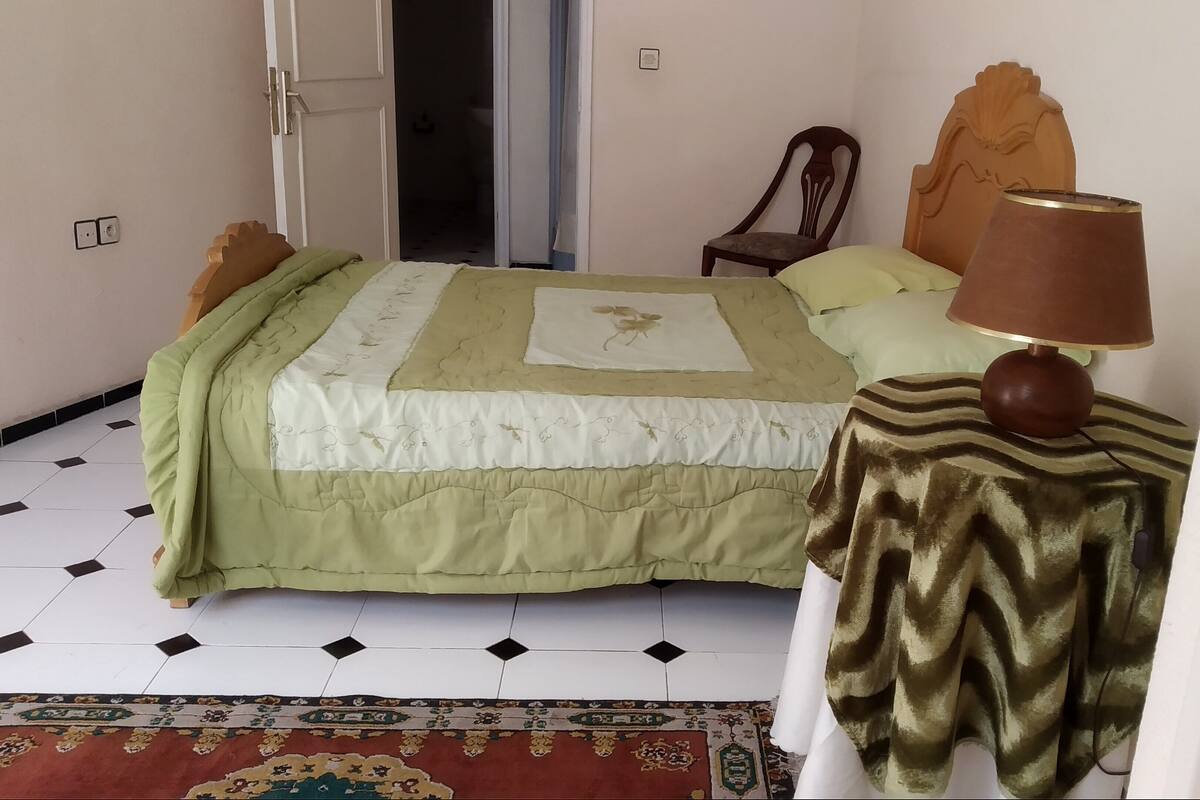 Traditional Double Room, 1 Bedroom, Oceanfront | Laptop workspace, individually decorated, bed sheets