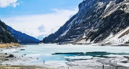 Cosy apartment for 5 guests with WIFI, TV and terrace