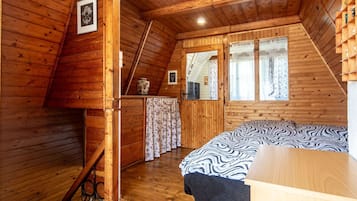 2 dormitoris, un bressol de viatge, wifi gratuïta i roba de llit