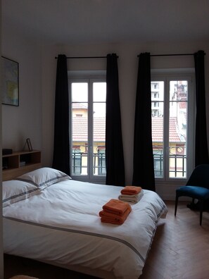 1 bedroom, WiFi - APARTMENT. AIR / CO. LIFT NEARBY ACCROPOLIS (45M2) 5MN AWAY FROM TRAMWAY (Nice)
