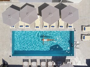 Pool - Luxury Suites | Modern Athina Suites In Platanias with Pool (Chania)
