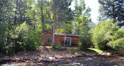 Cozy cabin on the river #6024