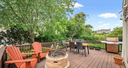 Georgia Place: Hiljattain remontoitu keittiö, palokammio, lähellä Montauk Downs Golfia, telakoita, rantoja