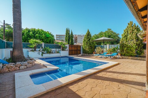 Cozy house with pool, near the wonderful beaches of Alcudia