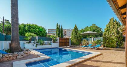 Cozy house with pool, near the wonderful beaches of Alcudia