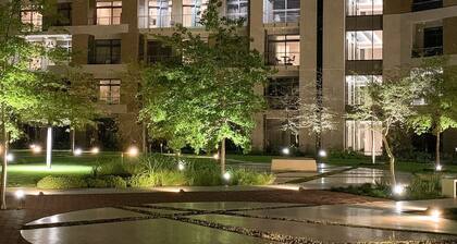 Studio @ Menlyn Maine Overlooking Beautiful Garden with Rooftop Pool
