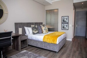 1 室のベッドルーム、WiFi