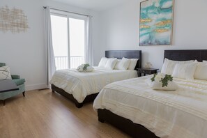 5 bedrooms, iron/ironing board, WiFi, bed sheets