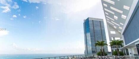 屋内プール、屋外プール