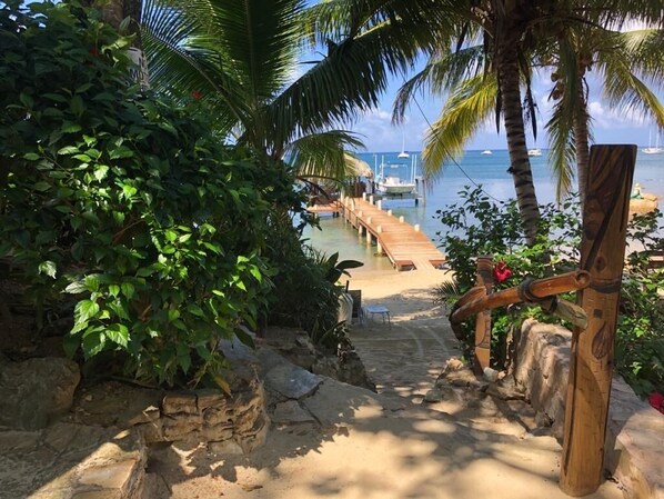 ビーチの近く、ビーチタオル