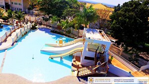 Piscine couverte, piscine extérieure