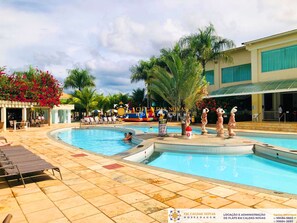 Indoor pool, outdoor pool - Lacqua di Roma Hotel with Water Park and Flats complete with Kitchen (Caldas Novas)