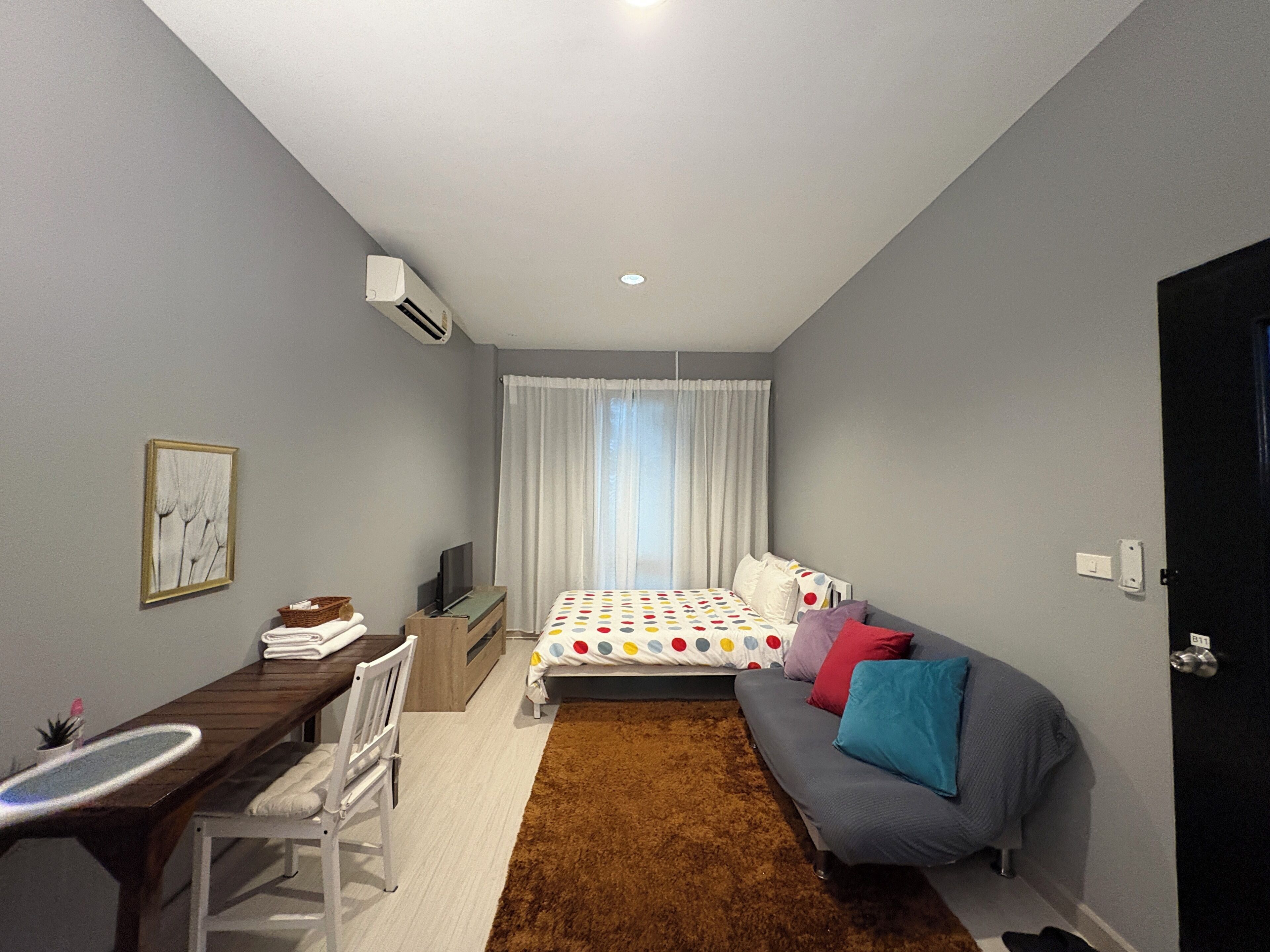 Chambre de base double | Literie de qualité, lit avec matelas en mousse à mémoire, minibar