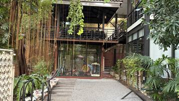 Área de parrillas y picnic