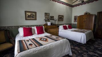 Classic Room, 2 Queen Beds