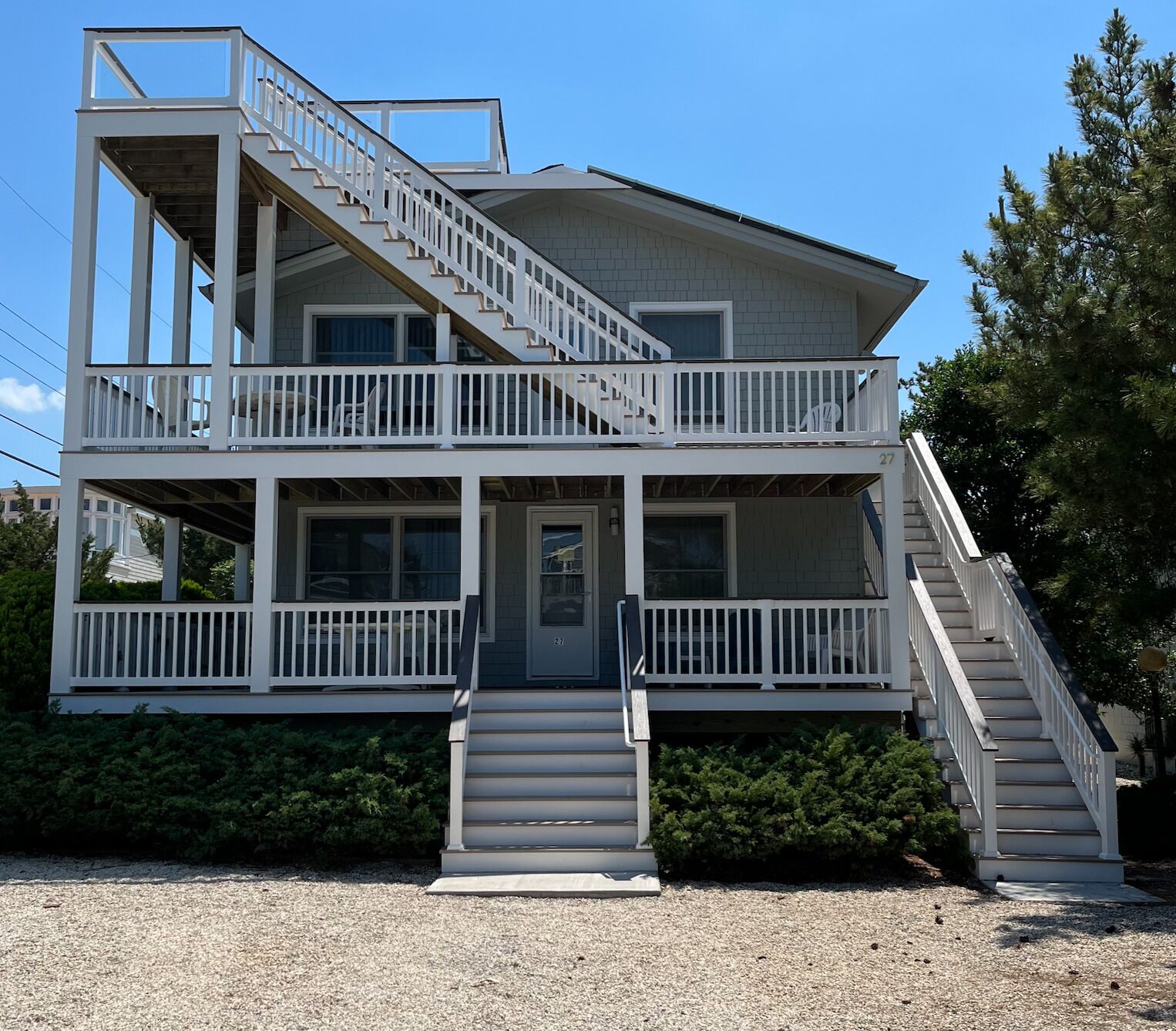 Barnegat Light - one house off the ocean - 3 Bedrooms 1 1/2 Baths