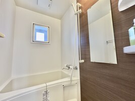 아파트 | 욕실 | 별도의 욕조 및 샤워 시설, 무료 세면용품, 헤어드라이어, 타월