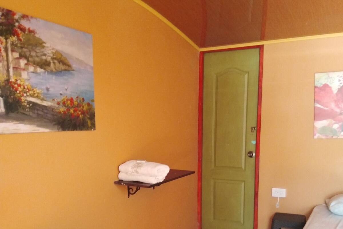 Standard Room (Abanico)