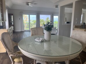 Dining - Dolphins, Sunsets & Waterfront Living – Heated Pool + Dock & Kayaks Near Beaches (Englewood)