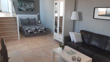 1 slaapkamer, een strijkplank/strijkijzer, gratis wifi, beddengoed