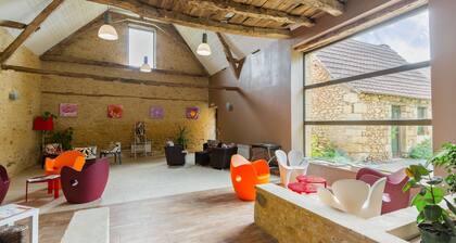 Maison de vacations avec terrasse | Accès piscine + salle de gym!