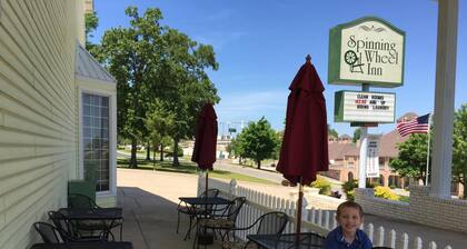 Spinning Wheel Inn