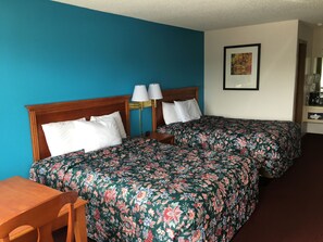 Fer et planche à repasser, lits bébé (en supplément)