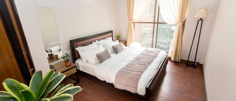 3 bedrooms, iron/ironing board, free WiFi, bed sheets