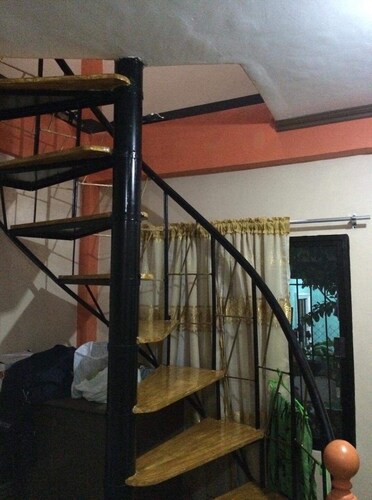 5 minutes walk to baywalk (baybay) and 10 minute-walk in Cathedral