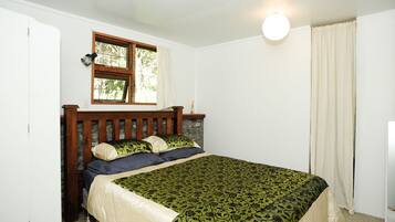 2 bedrooms, free WiFi, bed sheets, wheelchair access