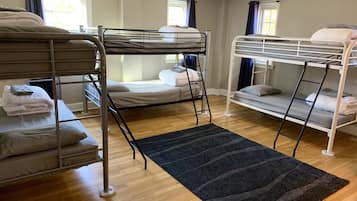 4 bedrooms, free WiFi