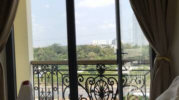 Luxury Room, 1 King Bed, Balcony, City View | Balcony