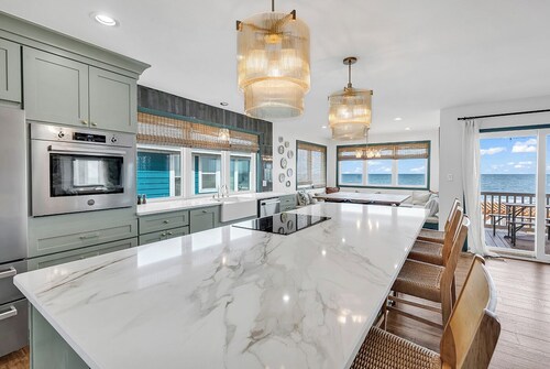 On The Beach - Oceanfront in Garden City Beach