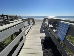 On the beach - Shores of Surfside I 103 - Oceanfront in Surfside Beach (Surfside Beach)