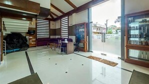 Lobby - Hotel Madikeri Heritage (Madikeri)