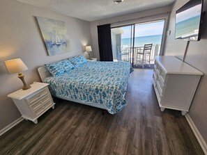 2 bedrooms, Internet - Mariners Watch 304 - OCEAN FRONT in Garden City Beach (Garden City)