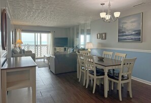 Living area - Maritime Place A2 - Oceanfront in Garden City Beach (Garden City)