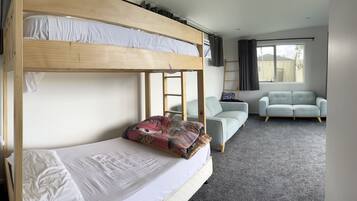 4 Schlafzimmer, Schreibtisch, kostenloses WLAN, Bettwäsche