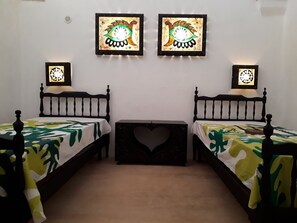 2 chambres, fer et planche à repasser, Wi-Fi, draps fournis